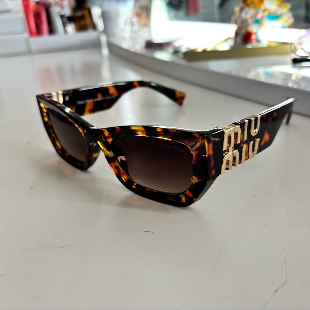 Brown Tortoise Sunglasses